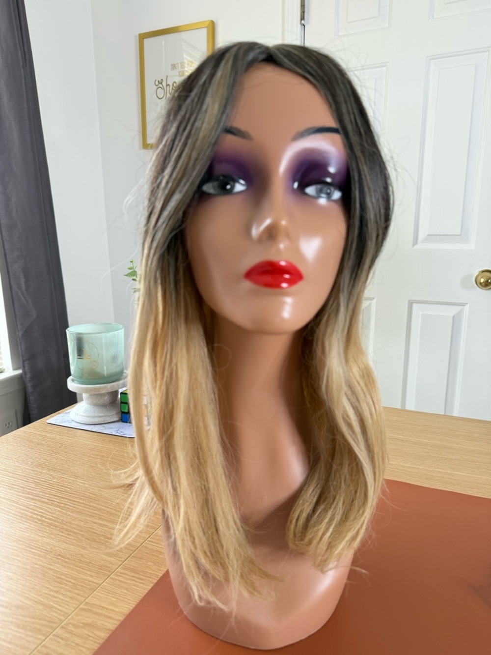 Women’s Ombre Blonde Layered Wig - Neutral Roots